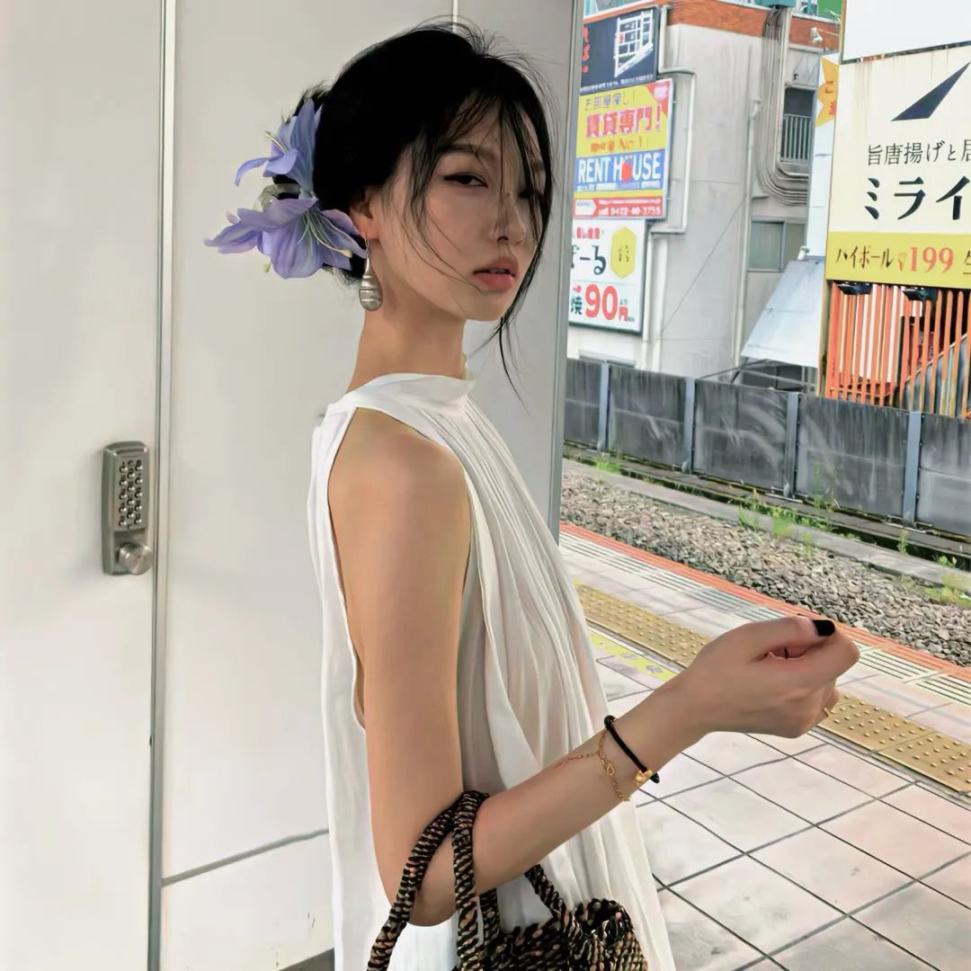 攀岩女孩儿